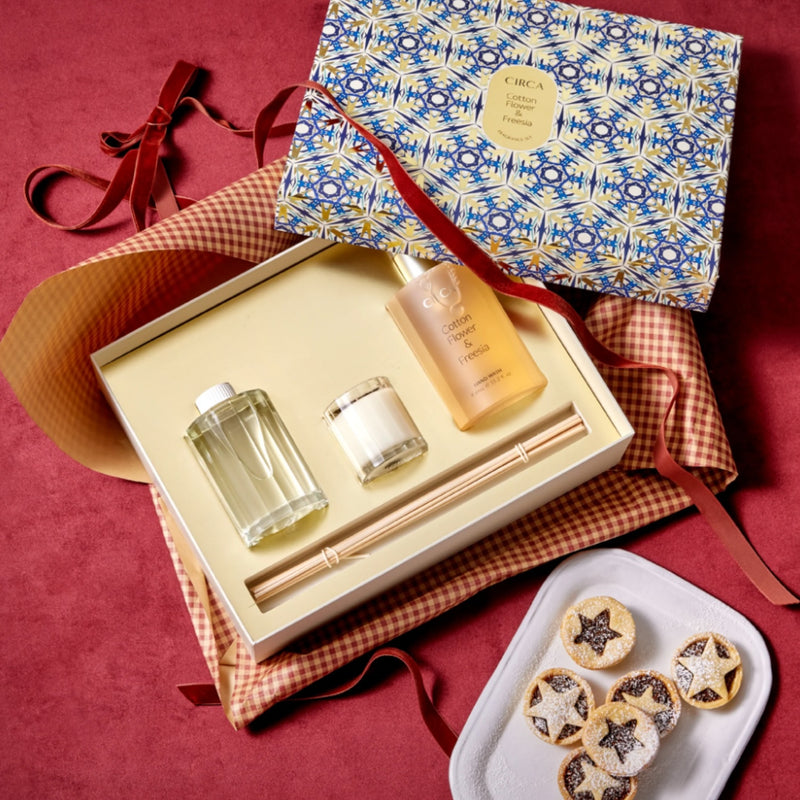 Fragrance Gift Set - Cotton Flower & Freesia 2024